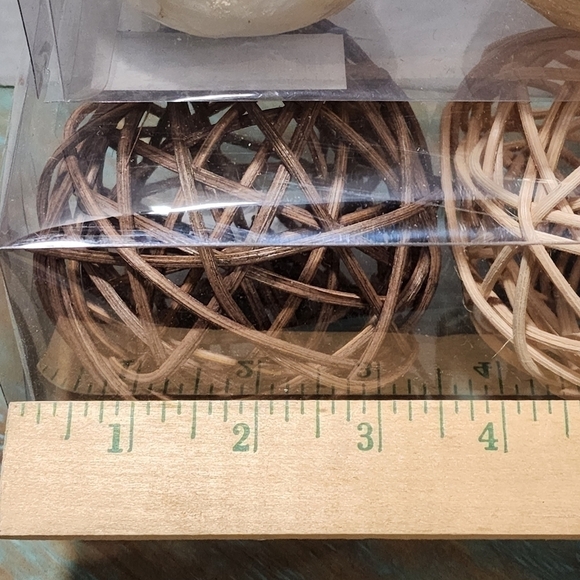 2 sets decorative spheres twig wicker & faux shell balls decor - Picture 4 of 9